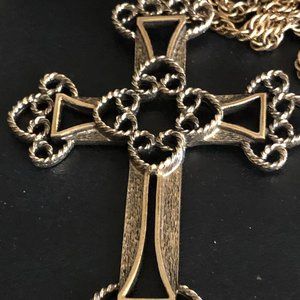 SARAH COV LIMITED EDITIONS CROSS NECKLACE